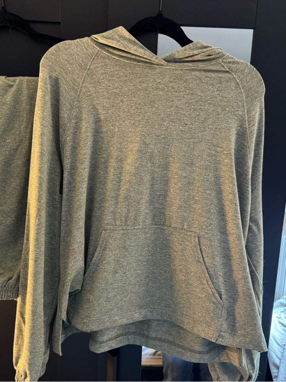 OFFLINE By Aerie Weekend Away Jogger set in Olive size medium